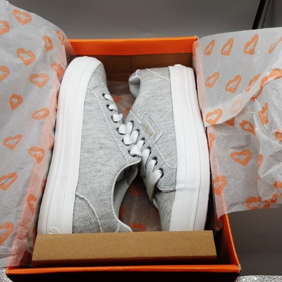 HOST PICK 🎉Rocket Dog Sneakers new - Picture 8 of 9